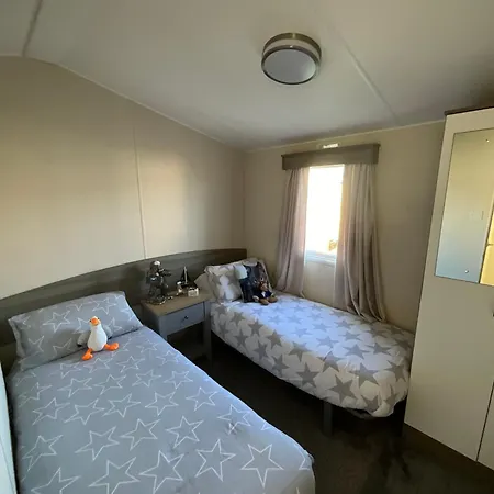 Luxury 2- Bed Caravan In Mersea Island Colchester Exterior photo
